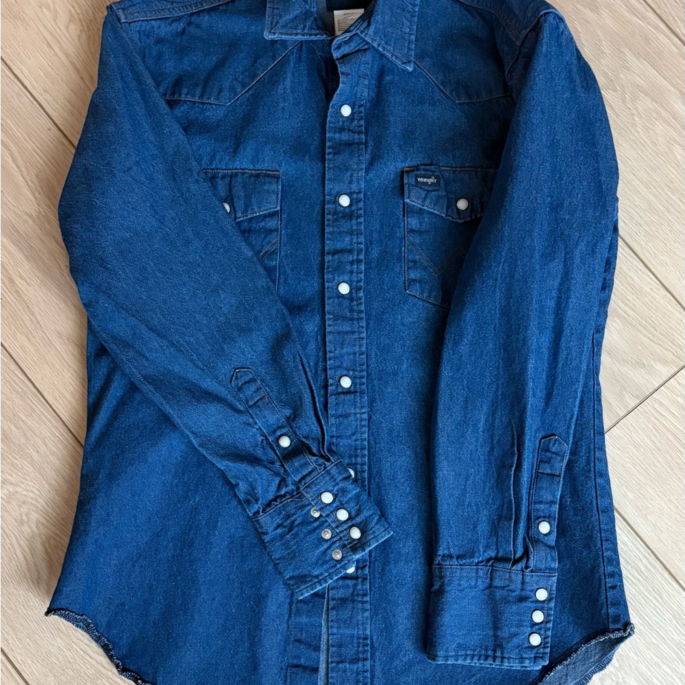 Wrangler Indigo Denim Button Down Shirt